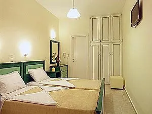 Captain Manolis Hotell