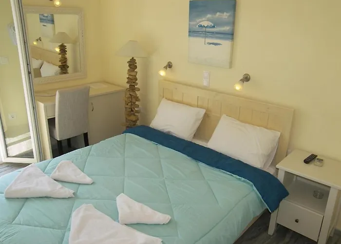 Captain Manolis Hotell 2*