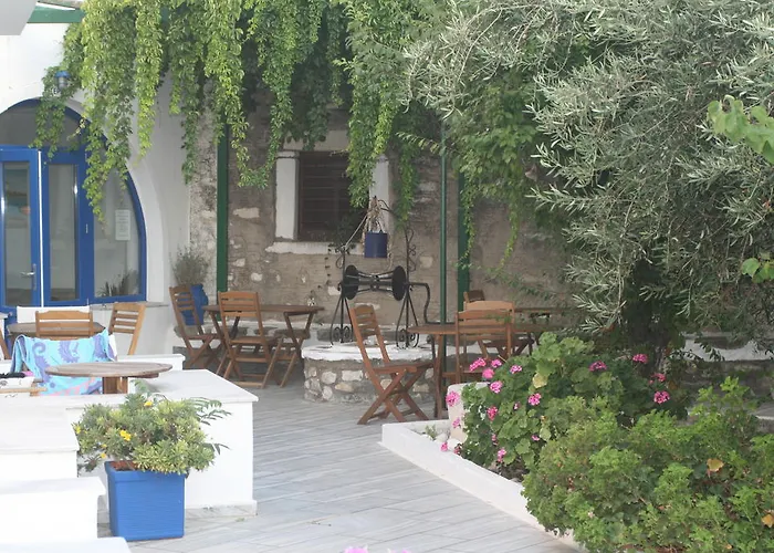 Captain Manolis Hotell 2*