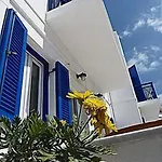 Captain Manolis 2*