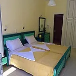 Hotel Captain Manolis Paro