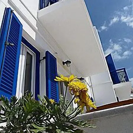 Captain Manolis 2*