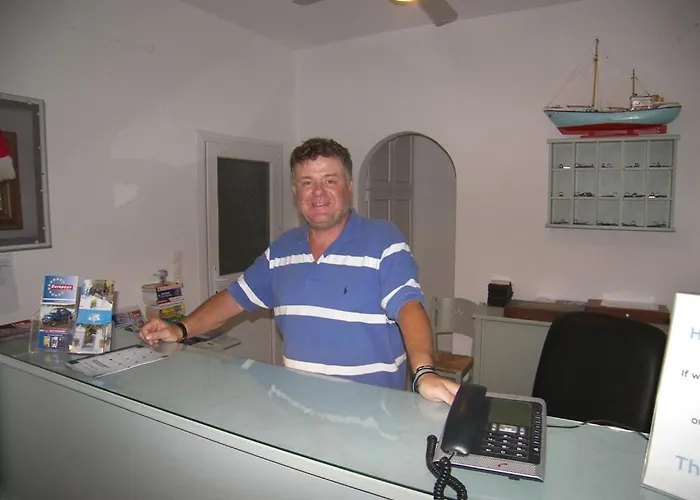 Captain Manolis パロス島