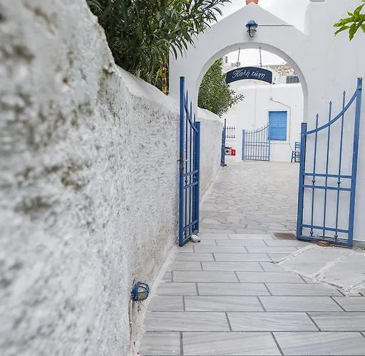 κάπταιν μανώλης Ξενοδοχείο Πάρος